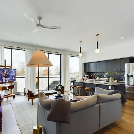 Foxscape - 6 Homes In 12 South - Private Balconies